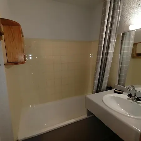 Apartman 4 Pers - Aux Pieds - Balcon - Casier A Skis - Parking Gratuit - Fr-1-181-2534 *